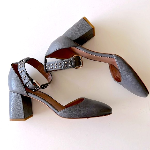 Red V Valentino Round-Toe Block Heel Gray Pumps Sz 38.5